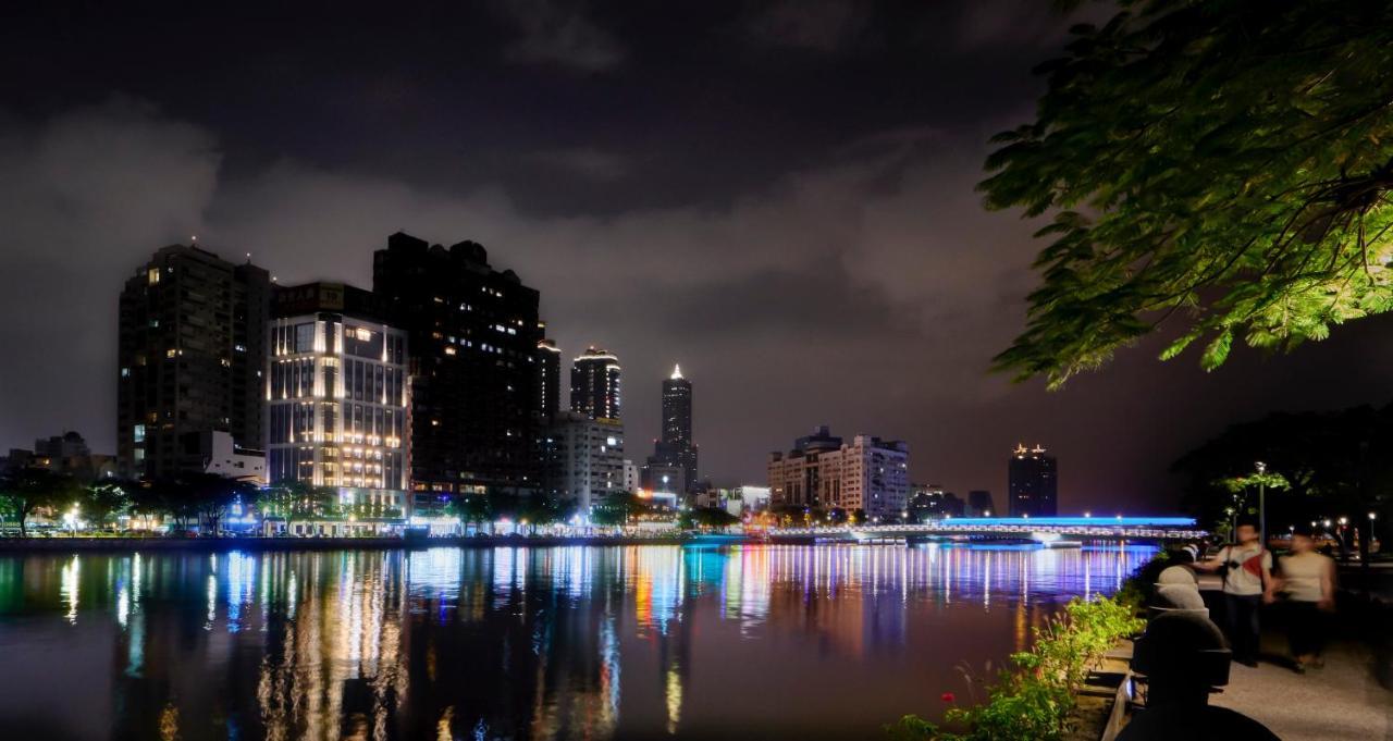 Harbour 10 Hotel Kaohsiung Exterior photo